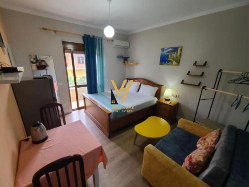 VILLA SU TRE PIANI IN VENDITA A DURAZZO 500.000 EURO