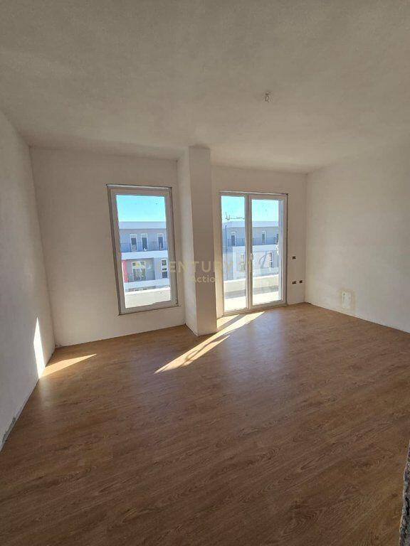 Shitet Apartament 2+1+2 Kompleksi Univers City, QTU 130,000 € Sip. Totale  128m2