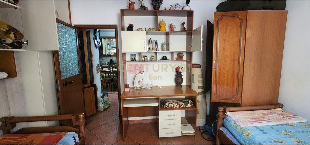 FOR RENT 2+1 APARTMENT NEAR THE GREEK SCHOOL! 400 €