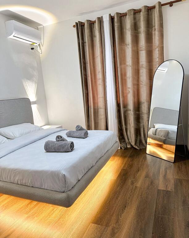 Blloku, Willson Square 2+1 apartment with balcony (800 euro)
