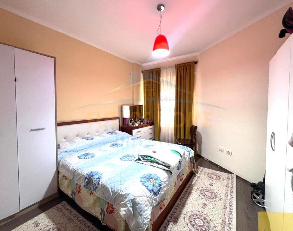 For sale, 2+1 Apartment, Zogu i Zi, Tirana.