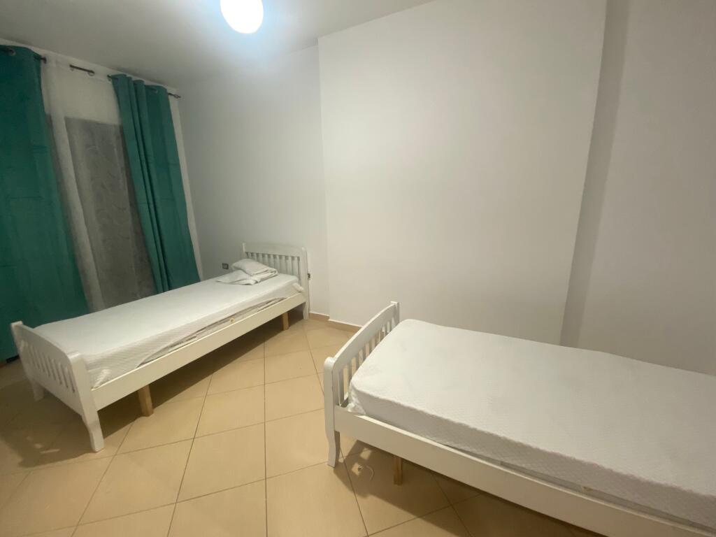 2+1,i mobiluar ne yzberisht te karburant aneli,470 mije leke