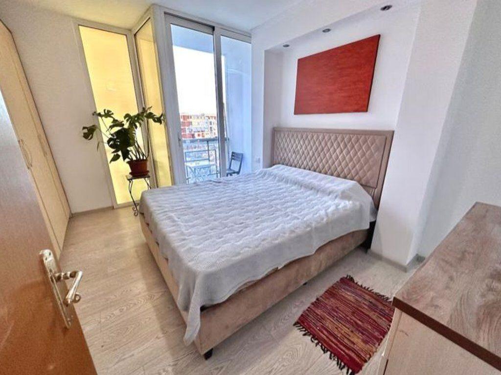 For sale, 2+1 Apartment, Zogu i Zi, Tirana. 176,000 €