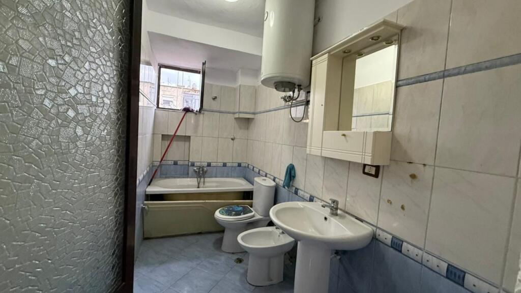 Appartamento 2+1+2 in vendita a 21-Dhjetori