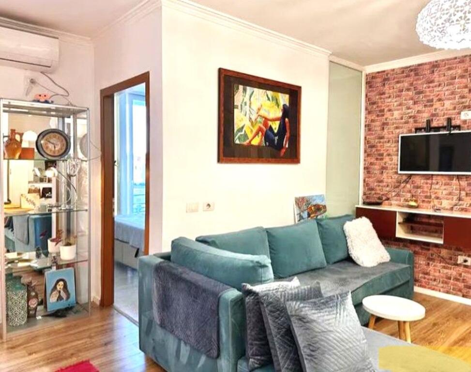 For sale, 2+1 Apartment, Zogu i Zi, Tirana.