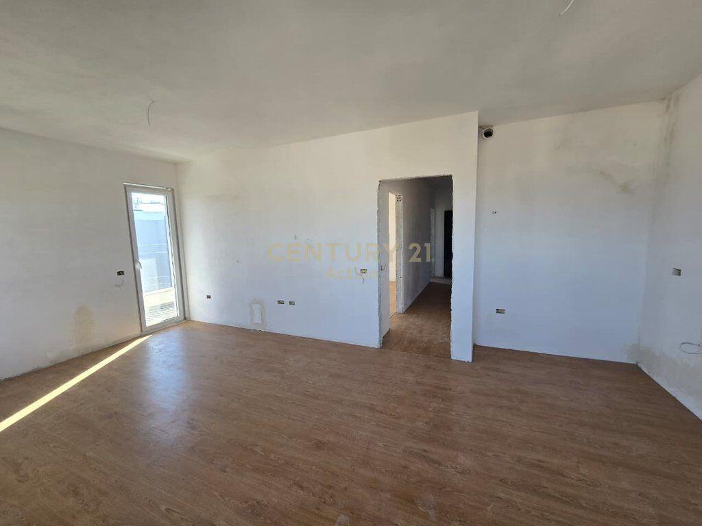 Shitet Apartament 2+1+2 Kompleksi Univers City, QTU 130,000 € Sip. Totale  128m2