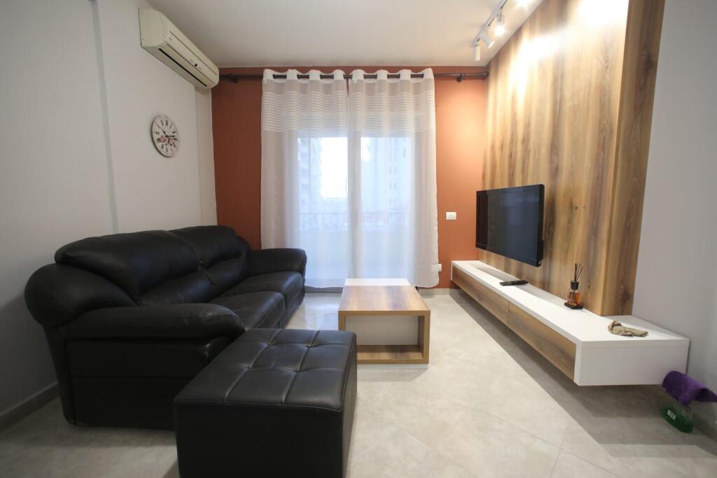 Apartment 1+1 for rent in Durres center is given