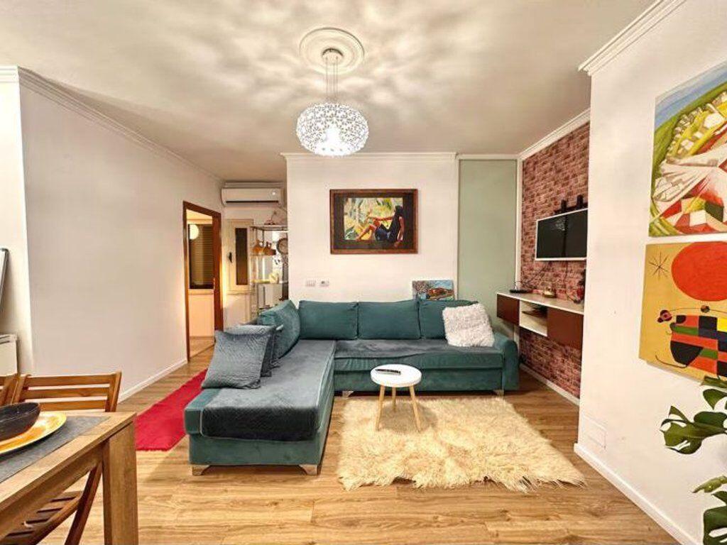 For sale, 2+1 Apartment, Zogu i Zi, Tirana. 176,000 €