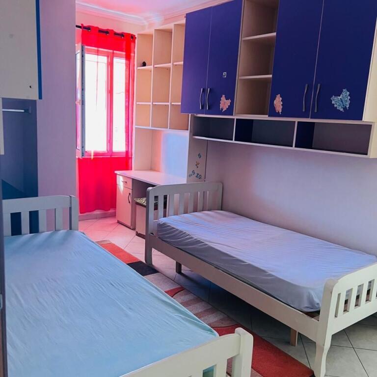 In affitto Appartamento 2+1, Yzberisht Palazzo Dilo 450 Mila leke