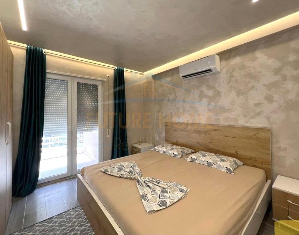 Shitet, Apartament 3+1 me 3Ballkone, Qerret, Kavaje