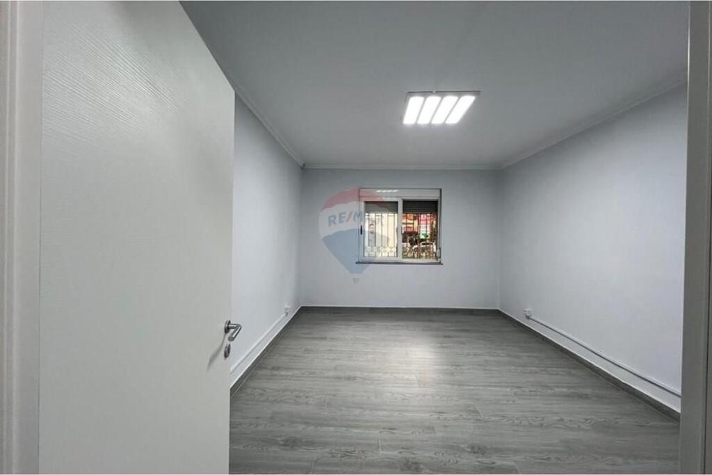 Office for rent on Irfan Tomini street
