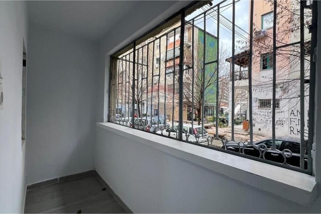 Office for rent on Irfan Tomini street