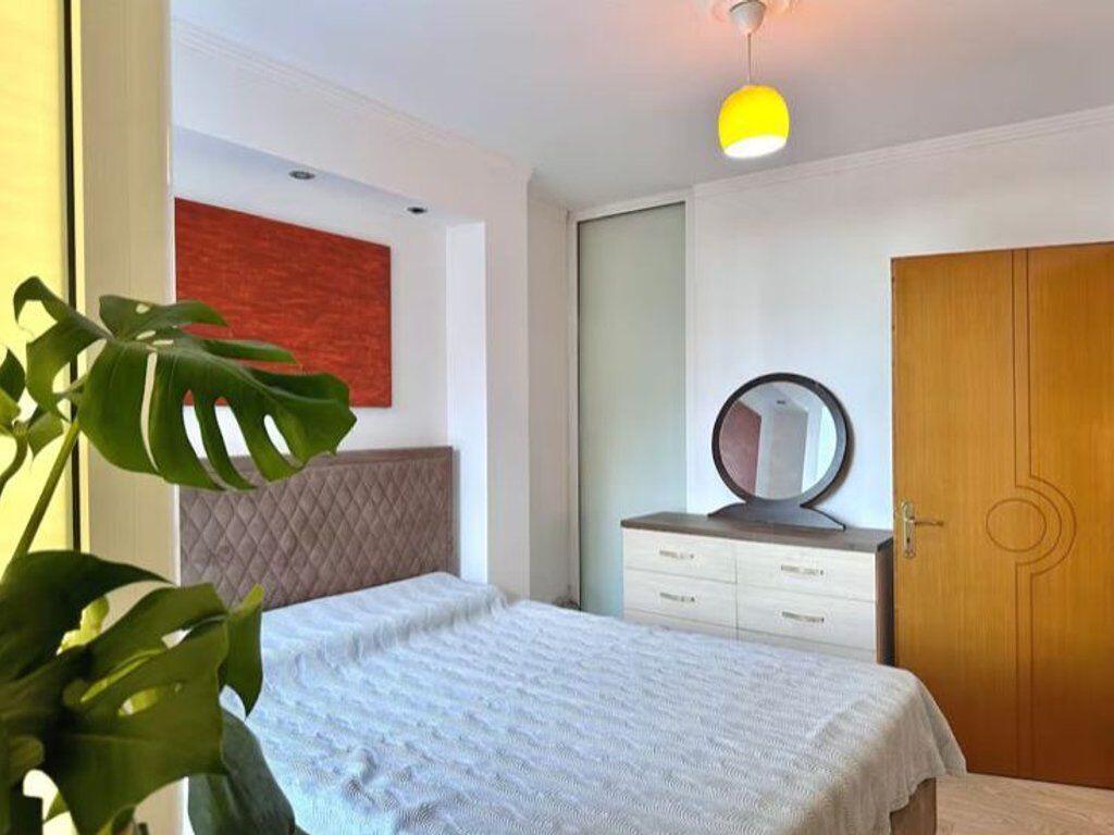 For sale, 2+1 Apartment, Zogu i Zi, Tirana. 176,000 €