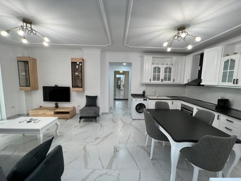 Apartament 2+1+2 tek Sheshi Willson