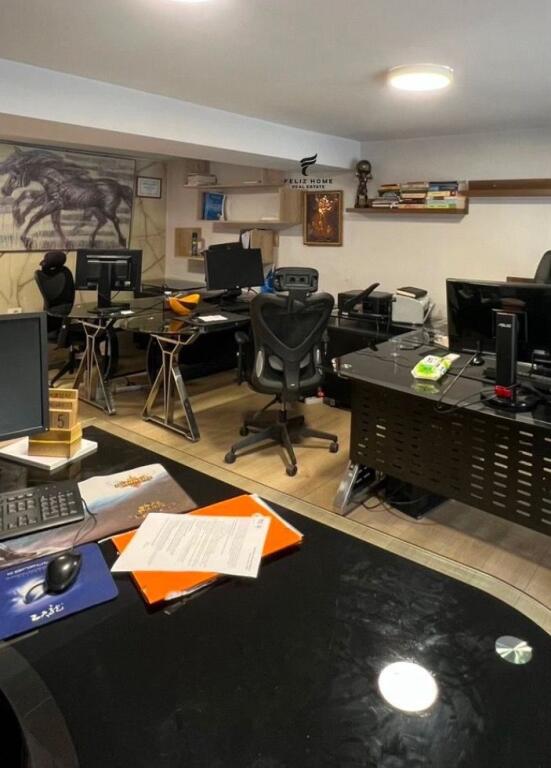 OFFICE FOR RENT 55 M2 VASIL SHANTO 80,000 LEKE