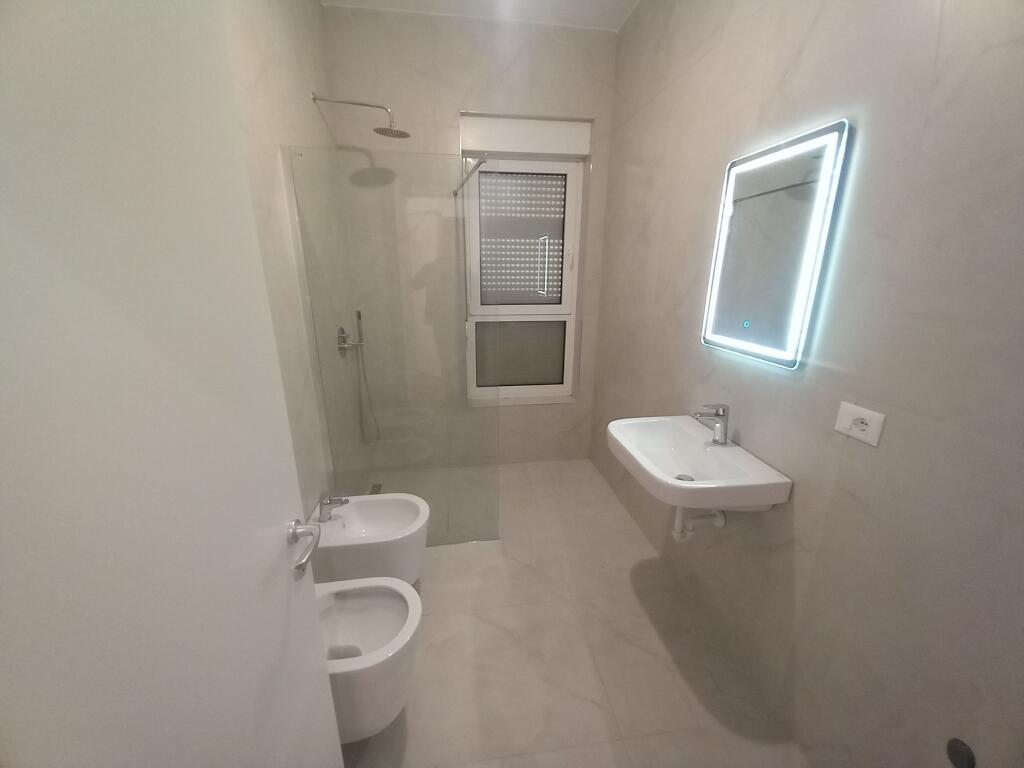 Jepet me qira apartament 1+1 ne Ali Dem(Mangalem)