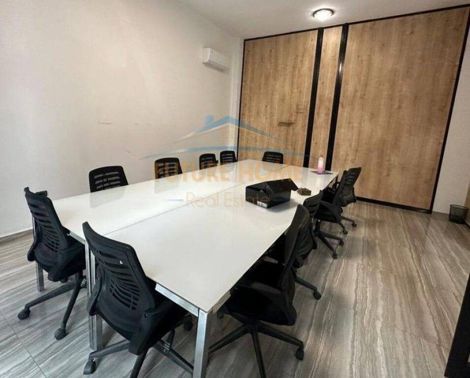 🏢 Qira | Godinë 4-Katëshe+20 POSTE PARKIMI – Rruga Gjergji Legisi.