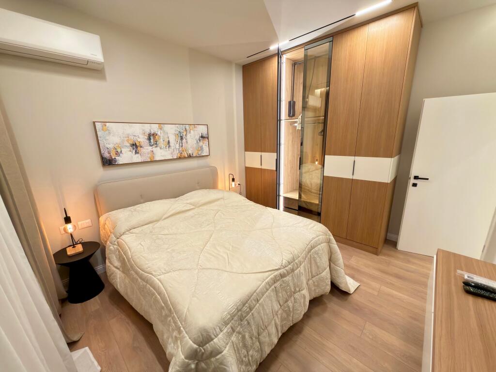 📣 QERA SUPER Apartament 1+1 📍 Rruga e "Barrikadave", Prane Shkolles "Lidhja e Prizrenit" ✨