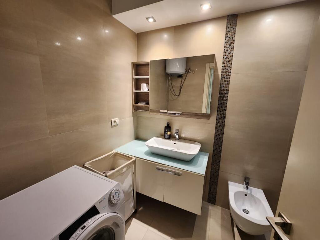 ✨SUPER APPARTAMENTO IN AFFITTO – 2+1+2wc &amp; Veranda ( 📍 Komuna Parisit / kristal Center || 200m2 || 1000 eu🔥