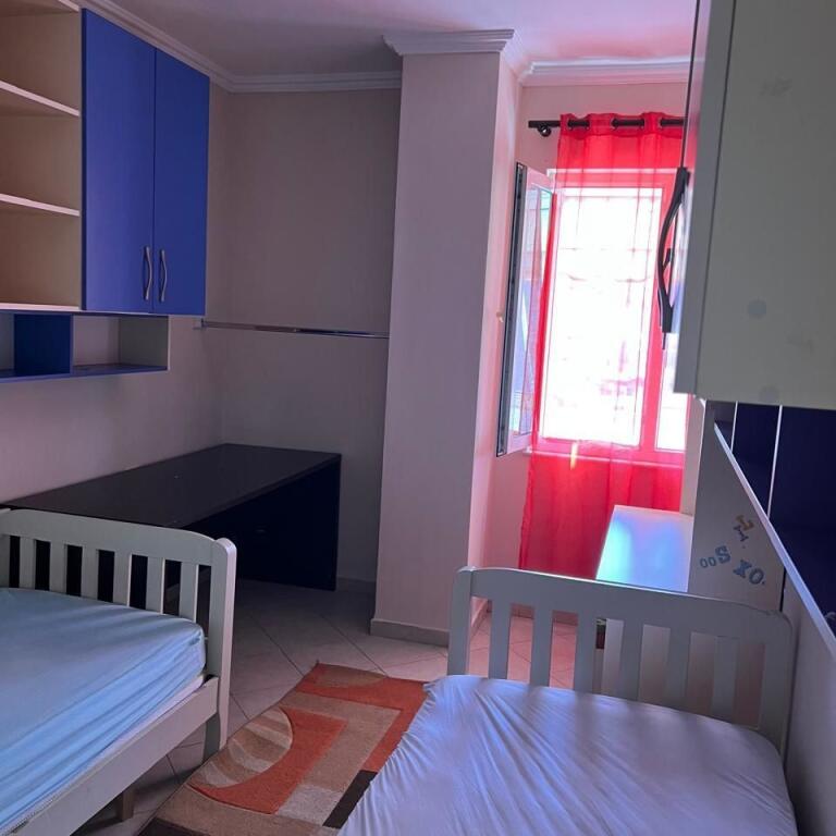 In affitto Appartamento 2+1, Yzberisht Palazzo Dilo 450 Mila leke