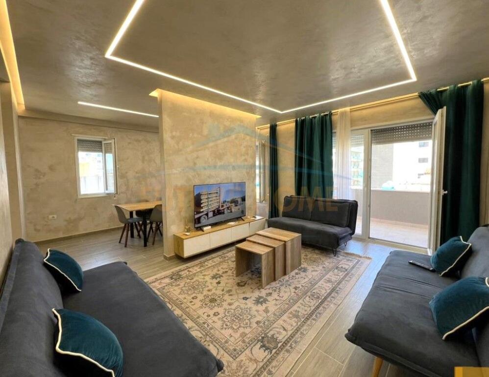 Shitet, Apartament 3+1 me 3Ballkone, Qerret, Kavaje