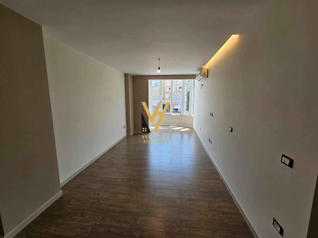 OFFICE 90 M2 FOR RENT AT ZOGU I ZI 95,000 LEKE