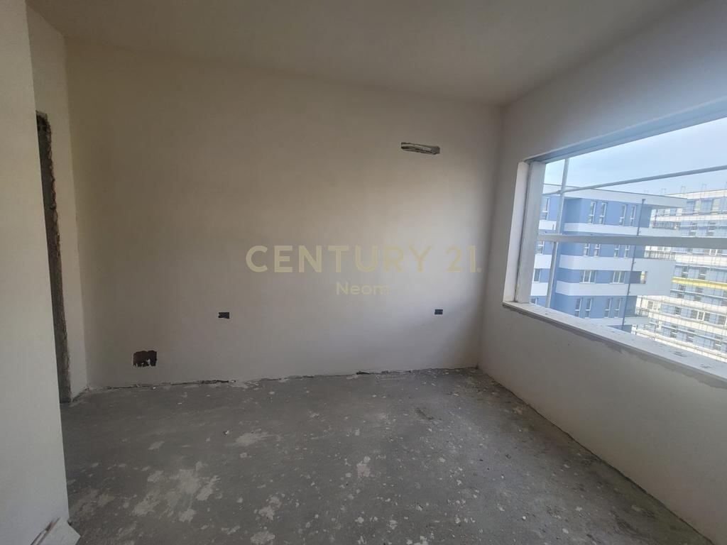 Vendesi Appartamento 1+1 a Univers City QTU 91.000 € Sup. Totale 78m2