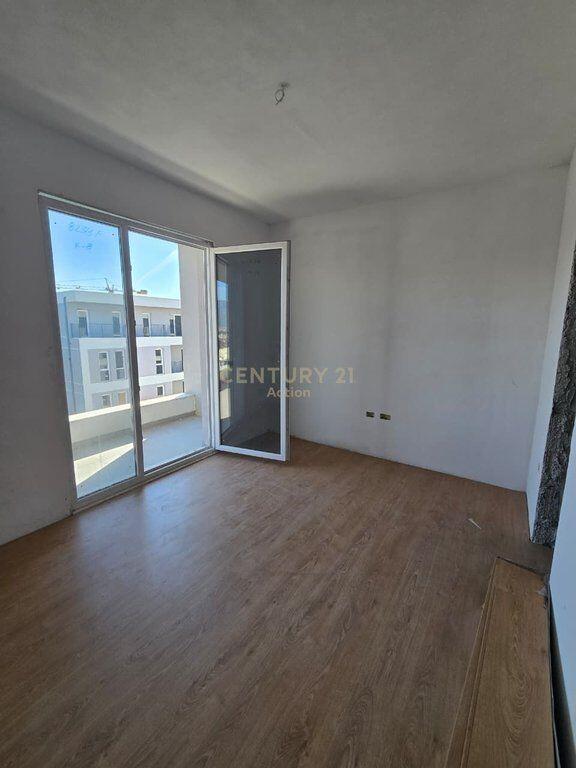 Shitet Apartament 2+1+2 Kompleksi Univers City, QTU 130,000 € Sip. Totale  128m2