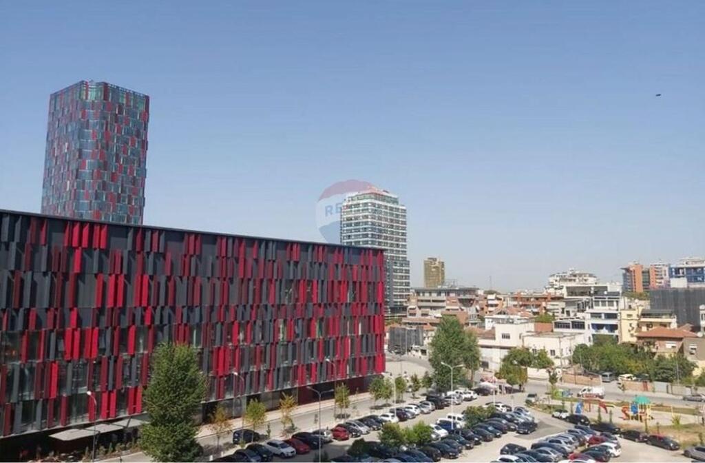 Commercial unit for sale near Ambasador 3