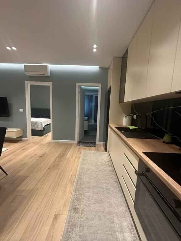 Appartamento 1+1 in affitto, con una superficie di 70m2.