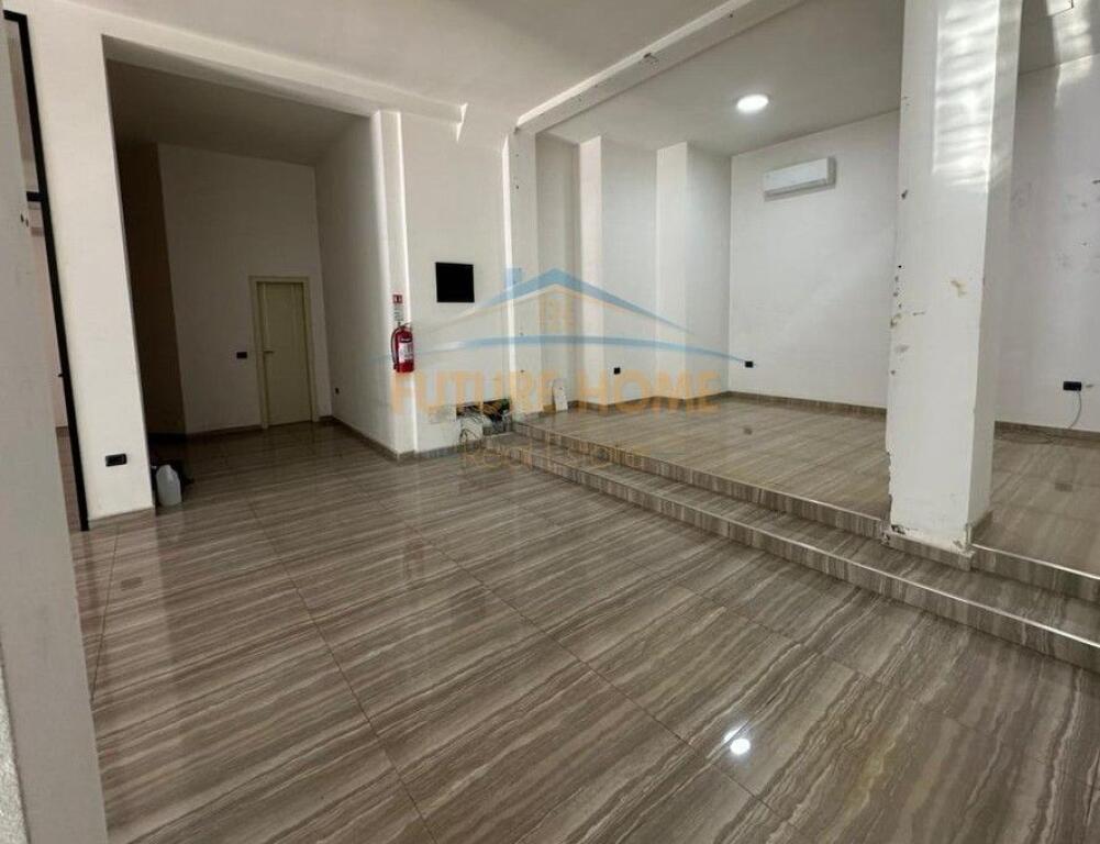 🏢 Qira | Godinë 4-Katëshe+20 POSTE PARKIMI – Rruga Gjergji Legisi.