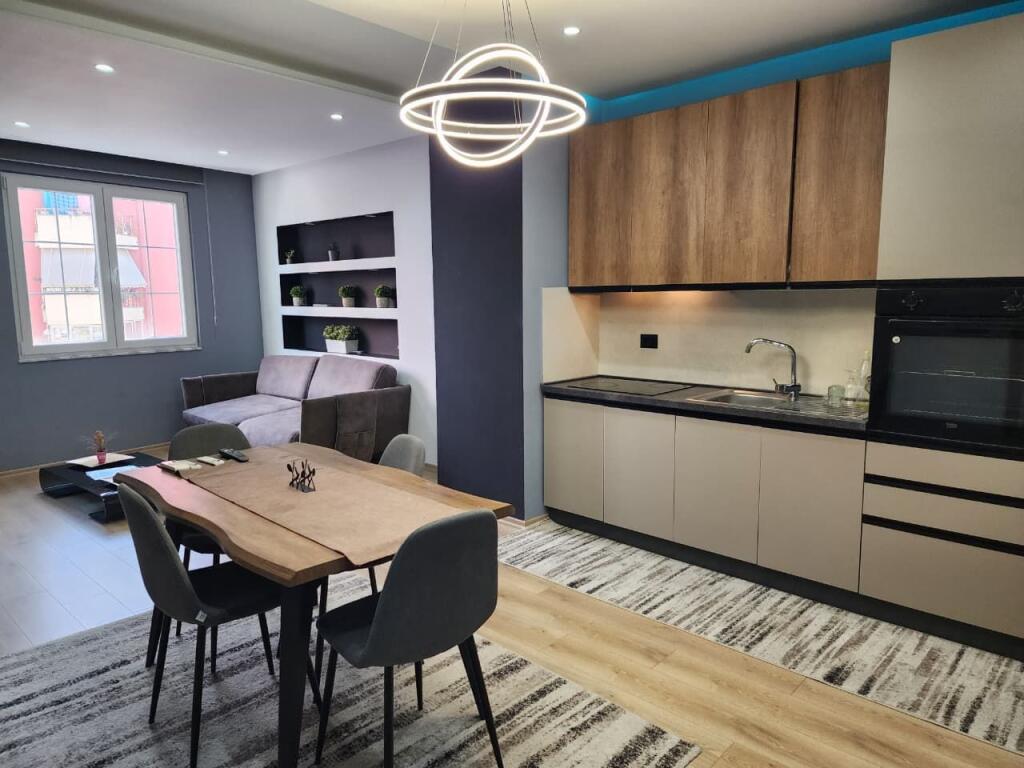 Jepet Me Qira :⏳Ultra 2+1+2Wc &amp; Ballkon ( 📍Astiri - Fiks te Bohemi ) Kati 7,  120 m2 650 euro