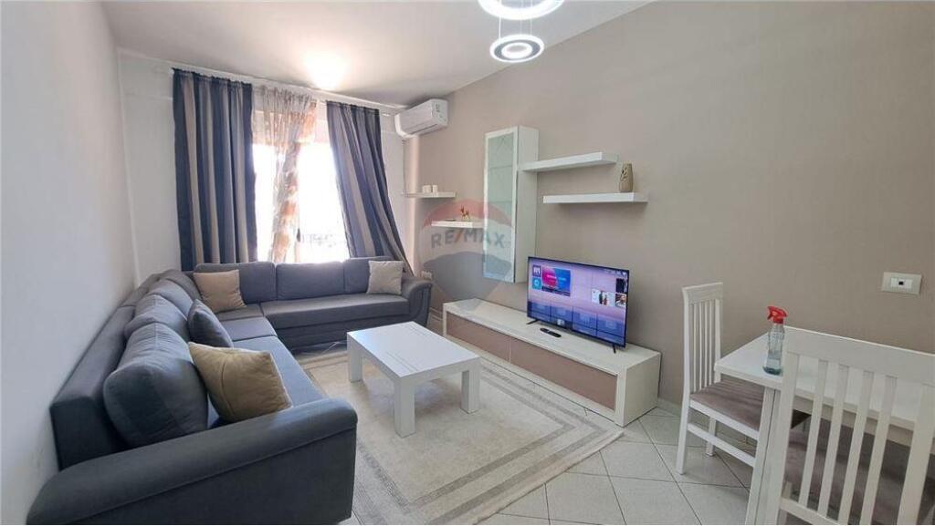2+1 Apartment for rent – near the First Instance Court, Vlora