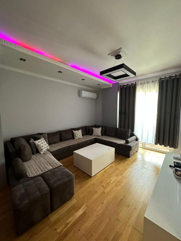 Apartament 2+1+2 per qira ne Astir
