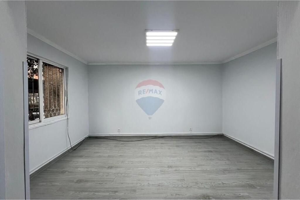 Office for rent on Irfan Tomini street