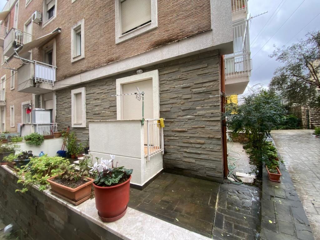 For sale 1+1, with veranda, zoological garden, 140,000 euros