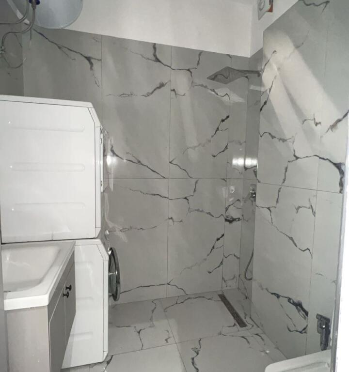 Monolocale in affitto, via Barrikadave vicino a Labidari 650 Mila lek