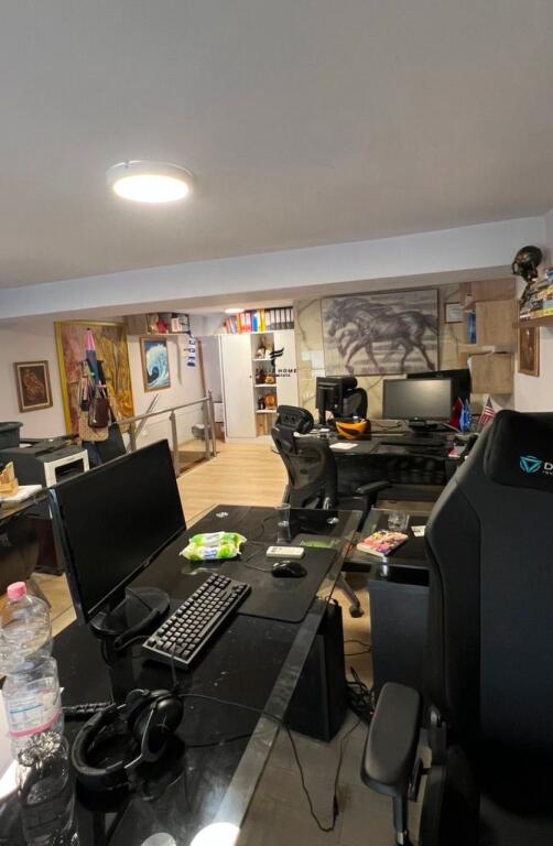 OFFICE FOR RENT 55 M2 VASIL SHANTO 80,000 LEKE
