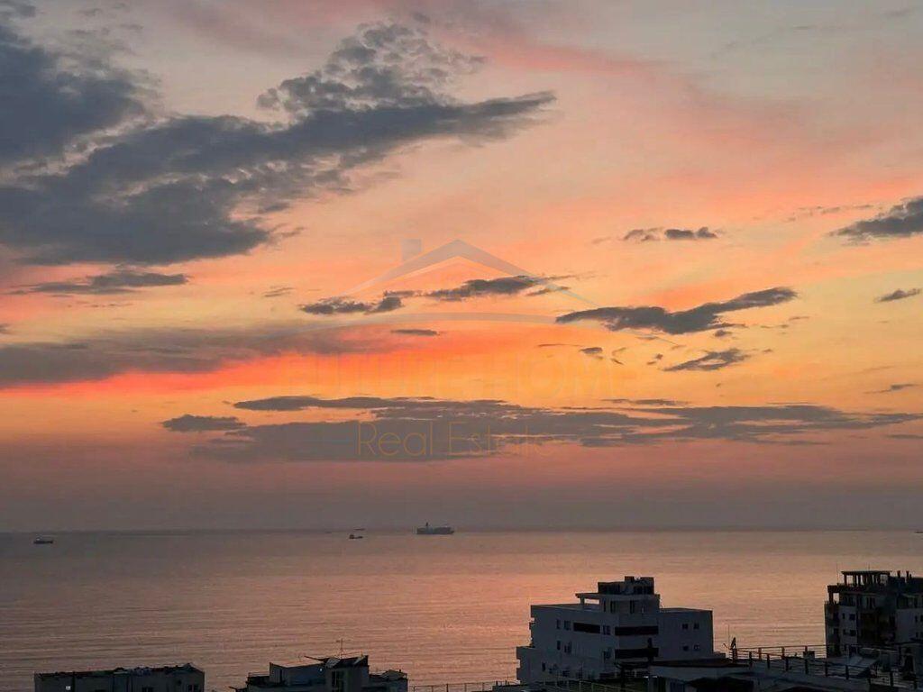 Shitet Hotel, Shkëmbi Kavajës, Durrës!
