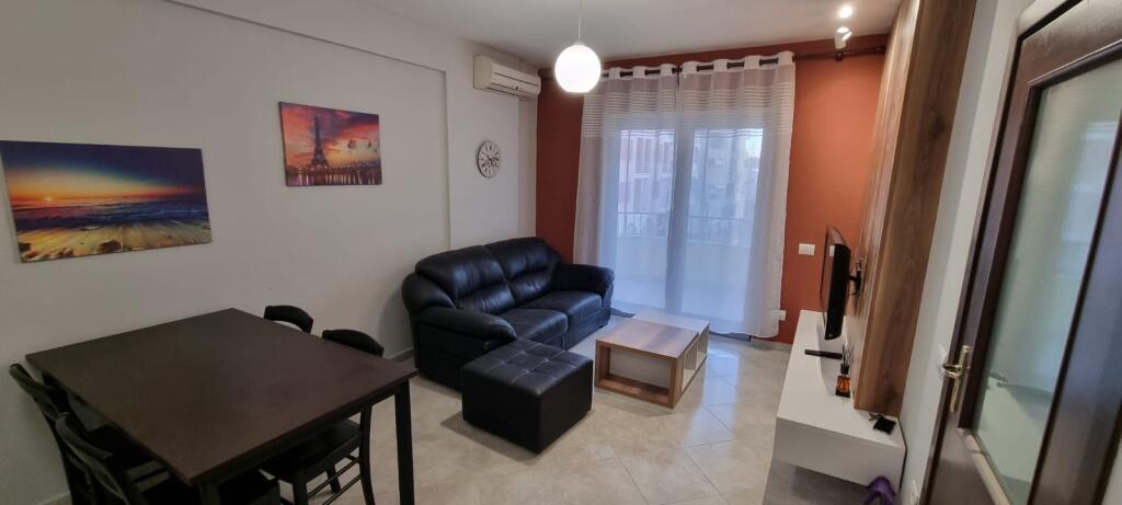 Apartment 1+1 for rent in Durres center is given