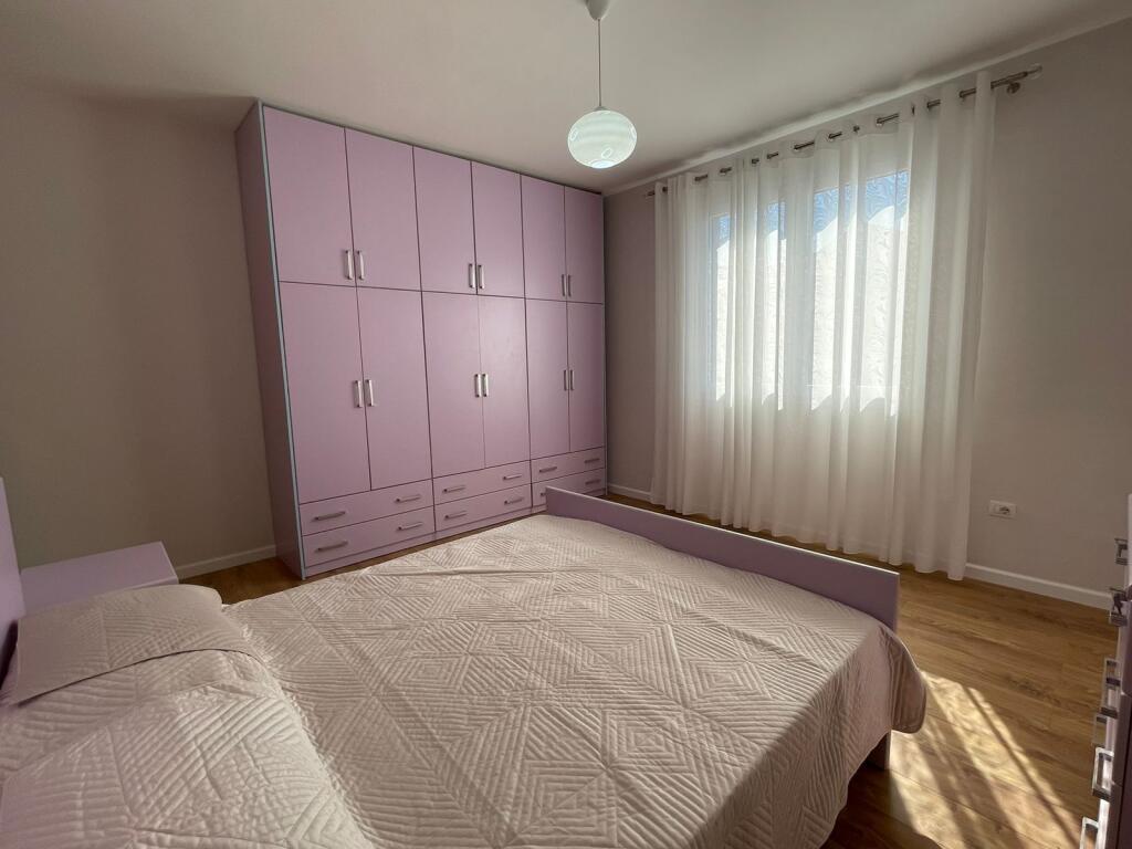 Affittasi appartamento 2+1+2+parcheggio a Gramoz Pashko