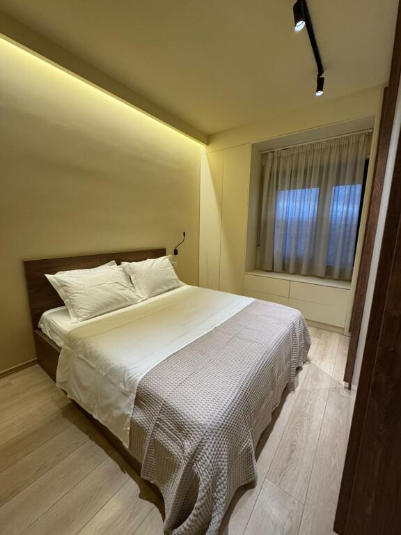 Apartament 1+1 per qira, Bulevardi Zogu I, ministria e drejtesise
