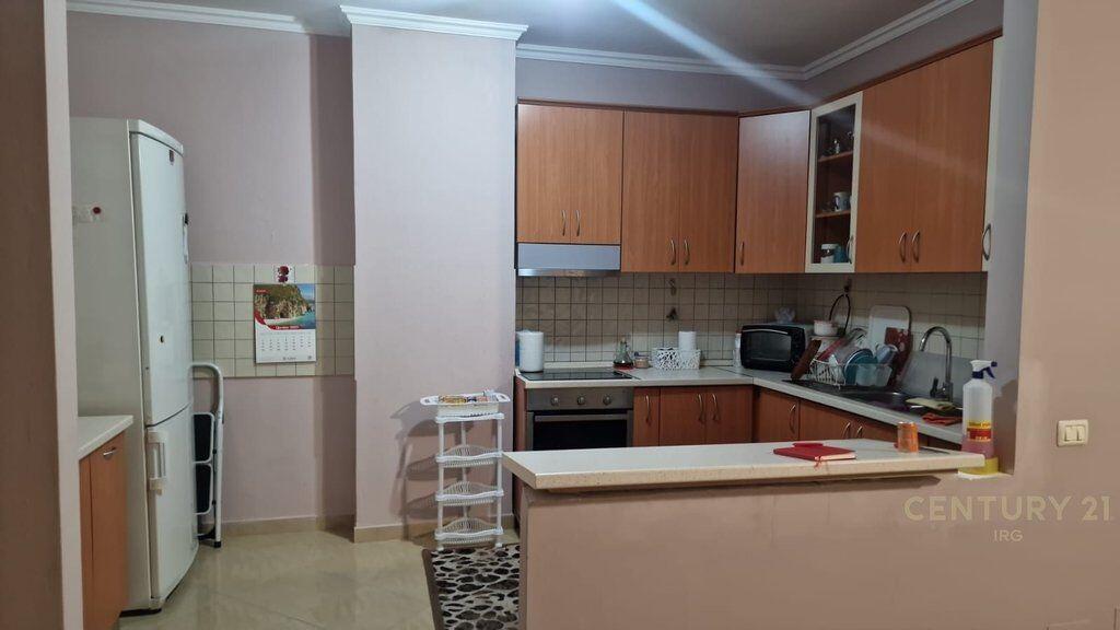 Apartment 2+1 for sale near the Red School