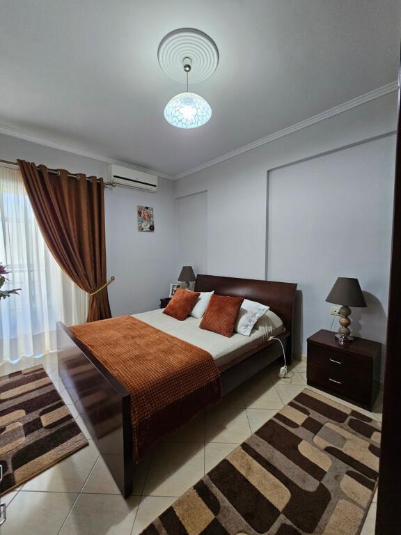 Shitet apartament 2+1 ne Sarande!