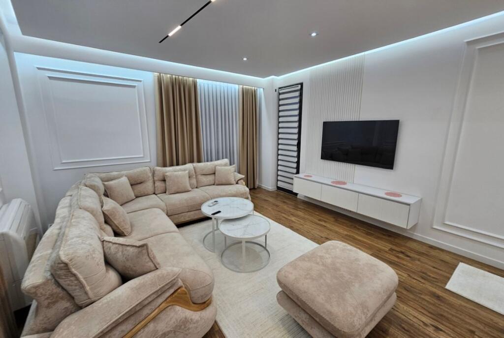 Al Nuovo Boulevard, Appartamento 2+1+Parcheggio in Affitto con Arredamento Moderno!