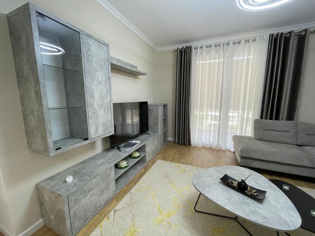 ✨ Jepet me qira apartament 2+1 + 2 tualete +2 ballkone✨