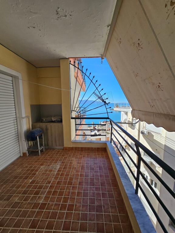Shitet apartament 2+1 ne Sarande!