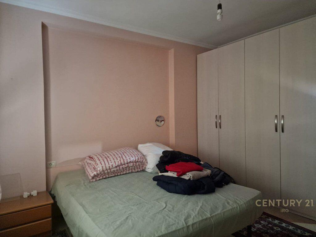 Apartment 2+1 for sale near the Red School