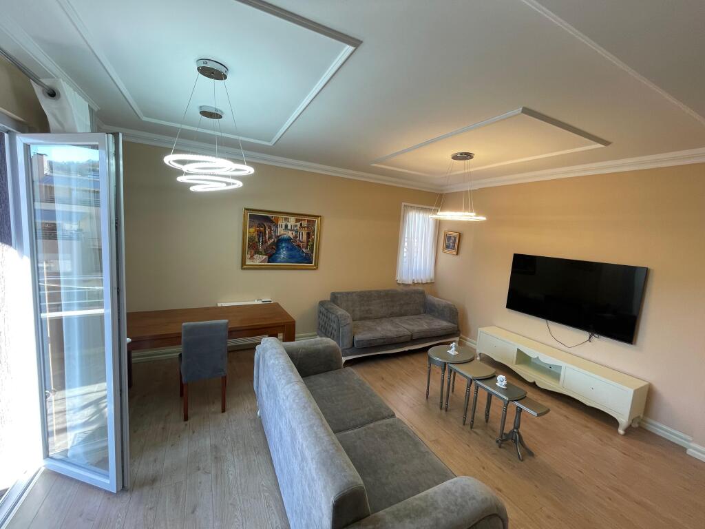 3+1, arredato in via Peti lago secco, 1000 euro