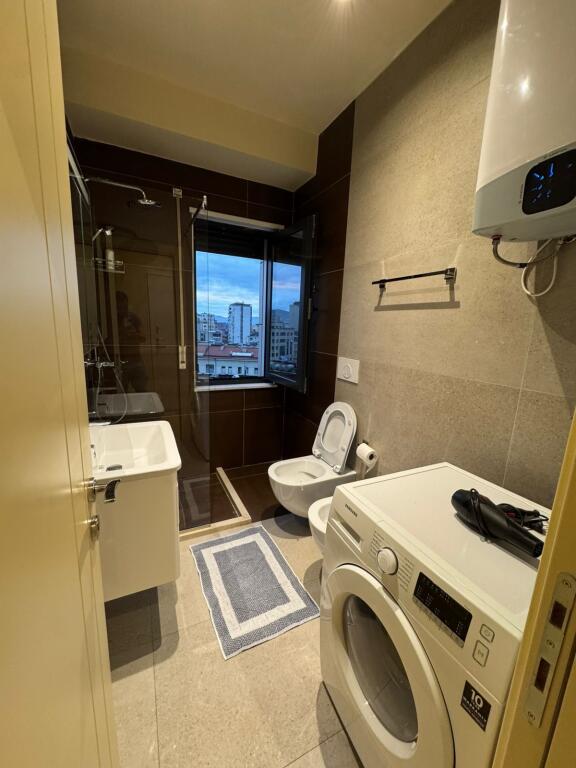 Apartament 1+1 per qira , Bulevardi I Pare